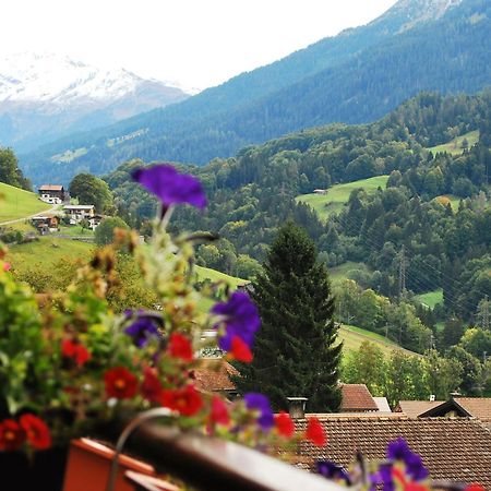 Sky Rooms, Mountainous View Saas im Prattigau Exteriör bild